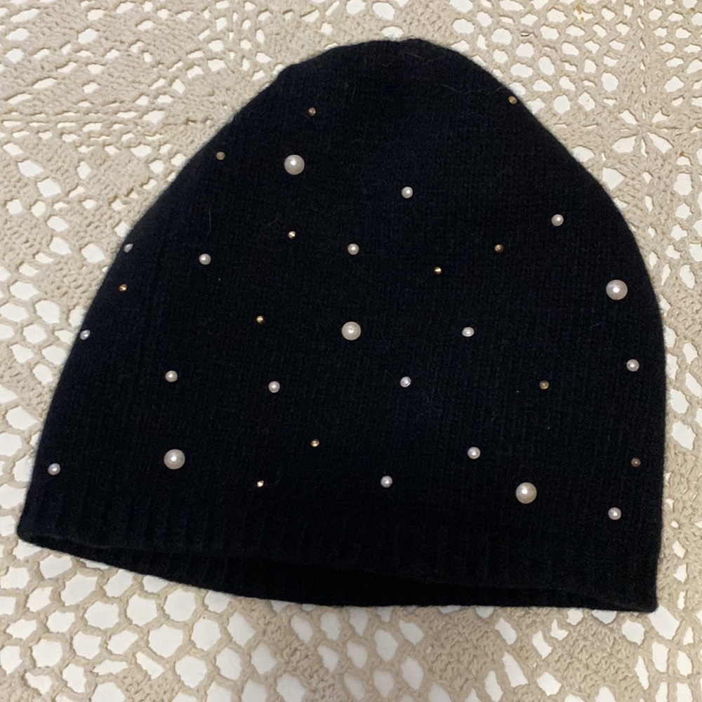 Portolano Cashmere Beanie with studs & perls - Picture 3 of 6